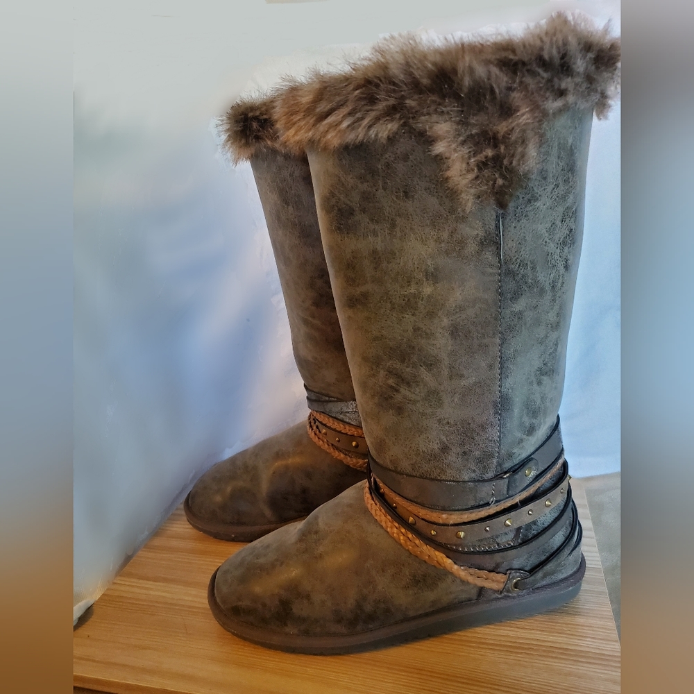 Faux fur Taupe boots with metal and braided bands around the ankle